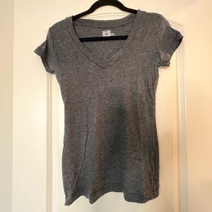 BDG Short Sleeve V-neck Tee Gray Size S